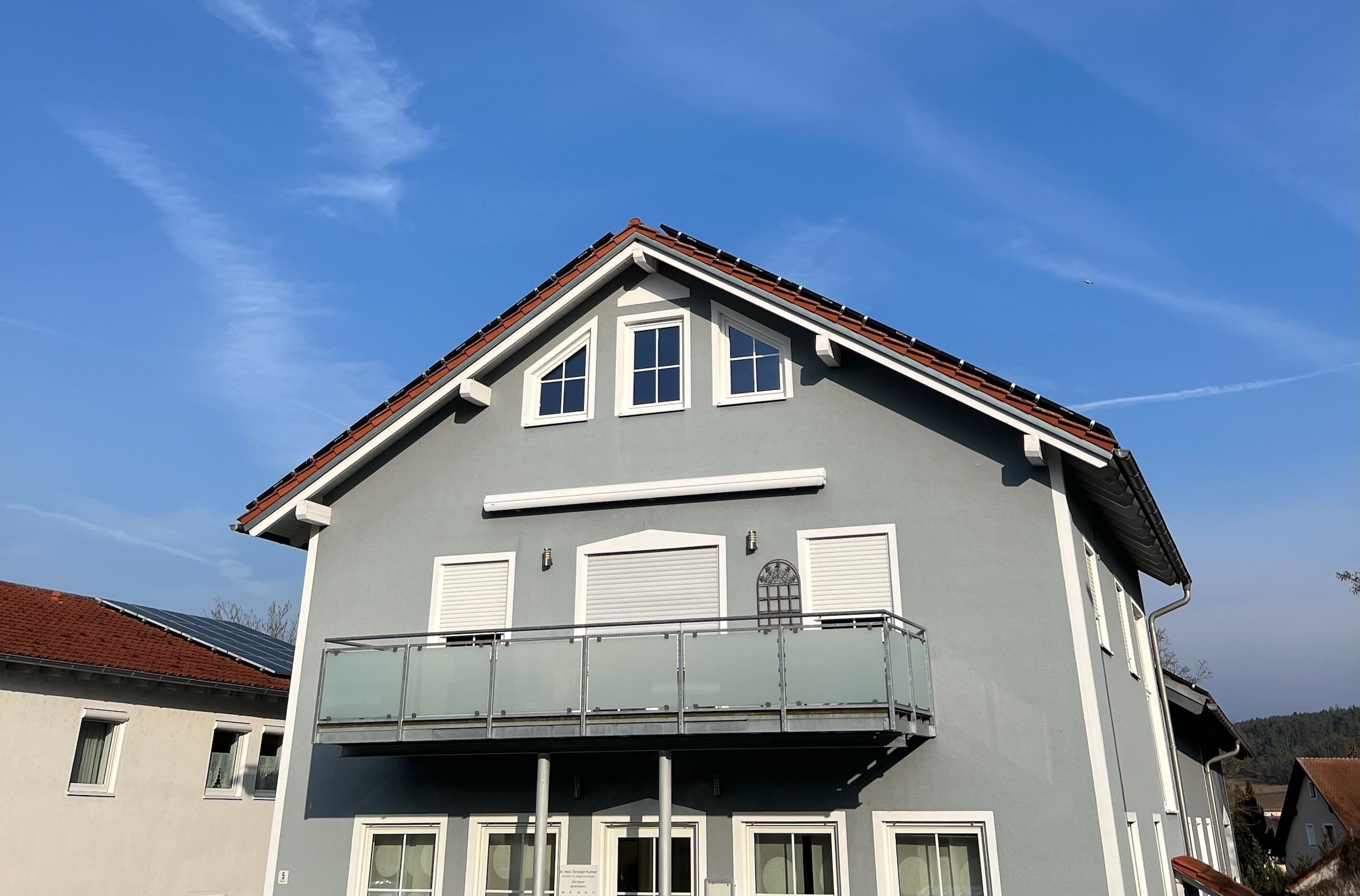 Balkon in verzinkt mit Milchglas