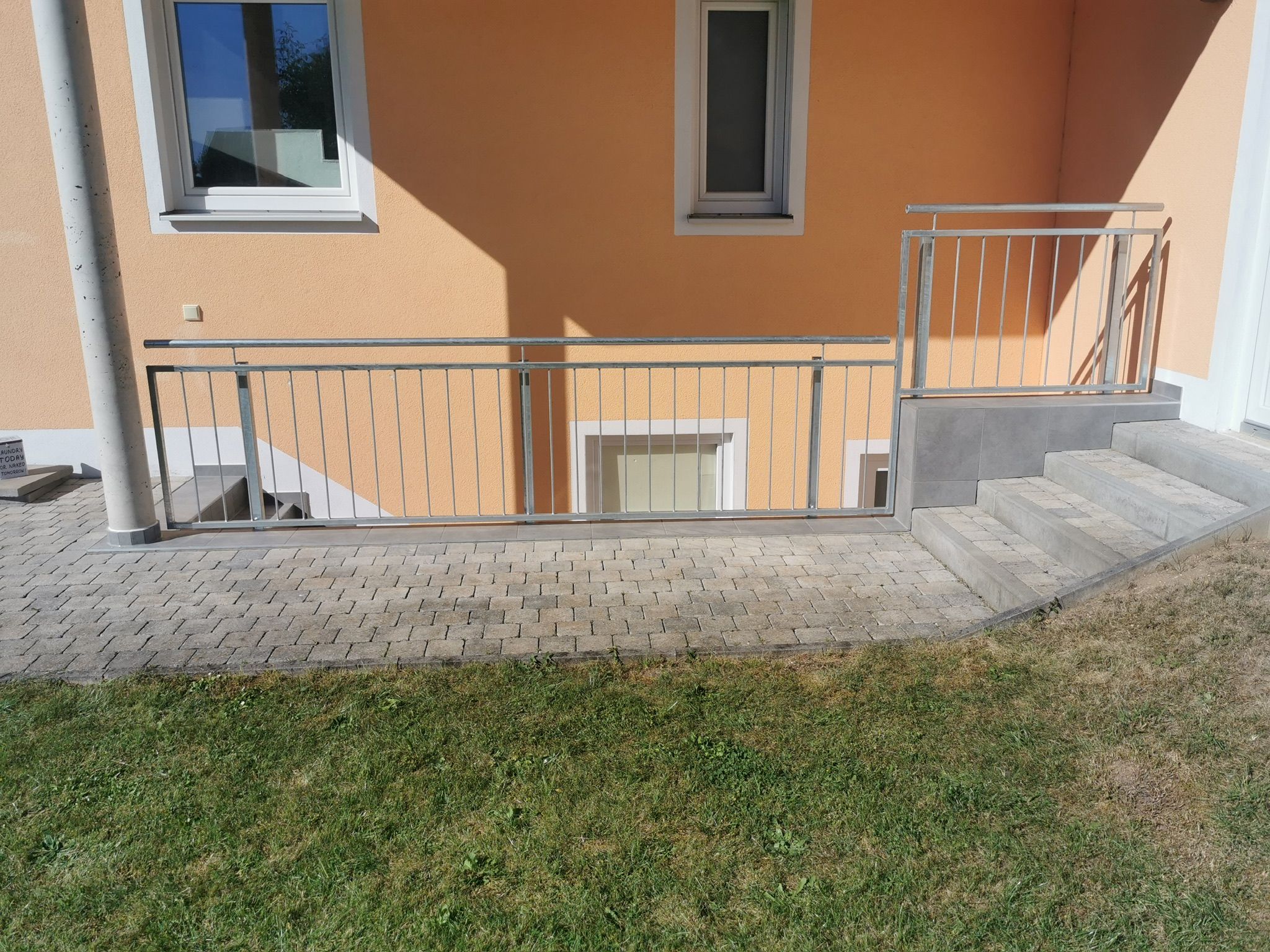 Geländer Kellerabgang verzinkt