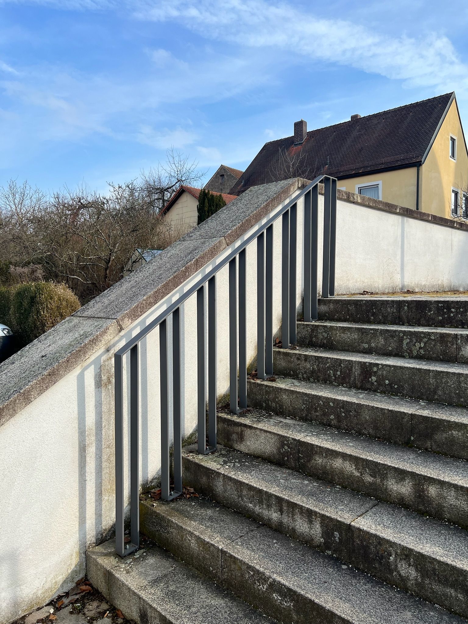 Treppengeländer aus Flachstahl in verzinkt und beschichtet