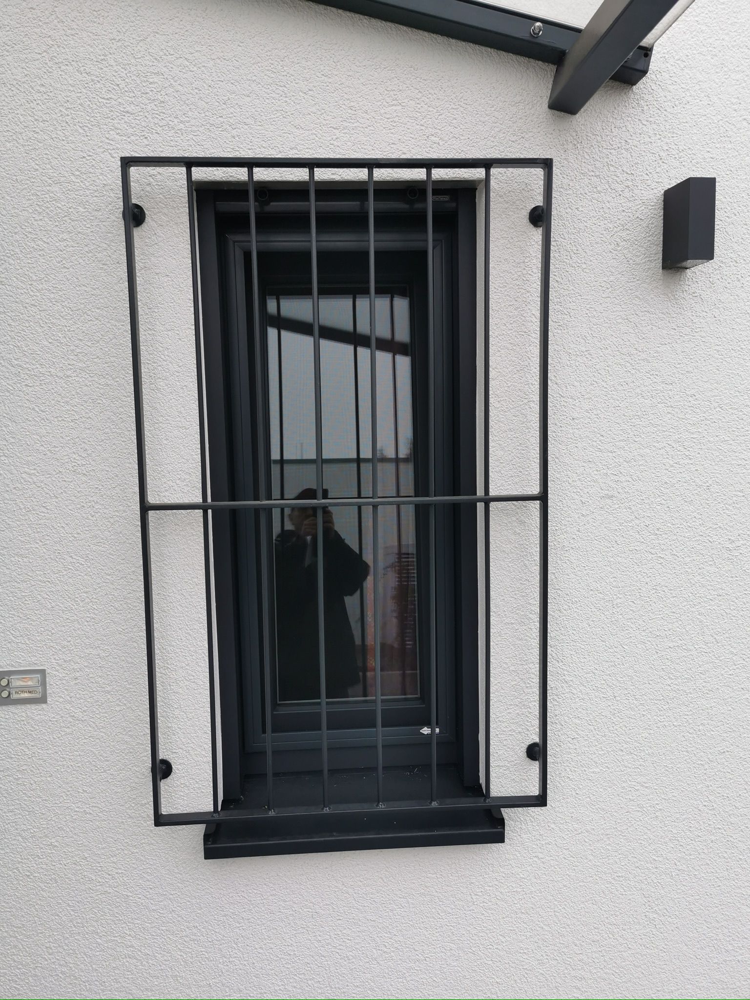 Fenstergitter beschichtet