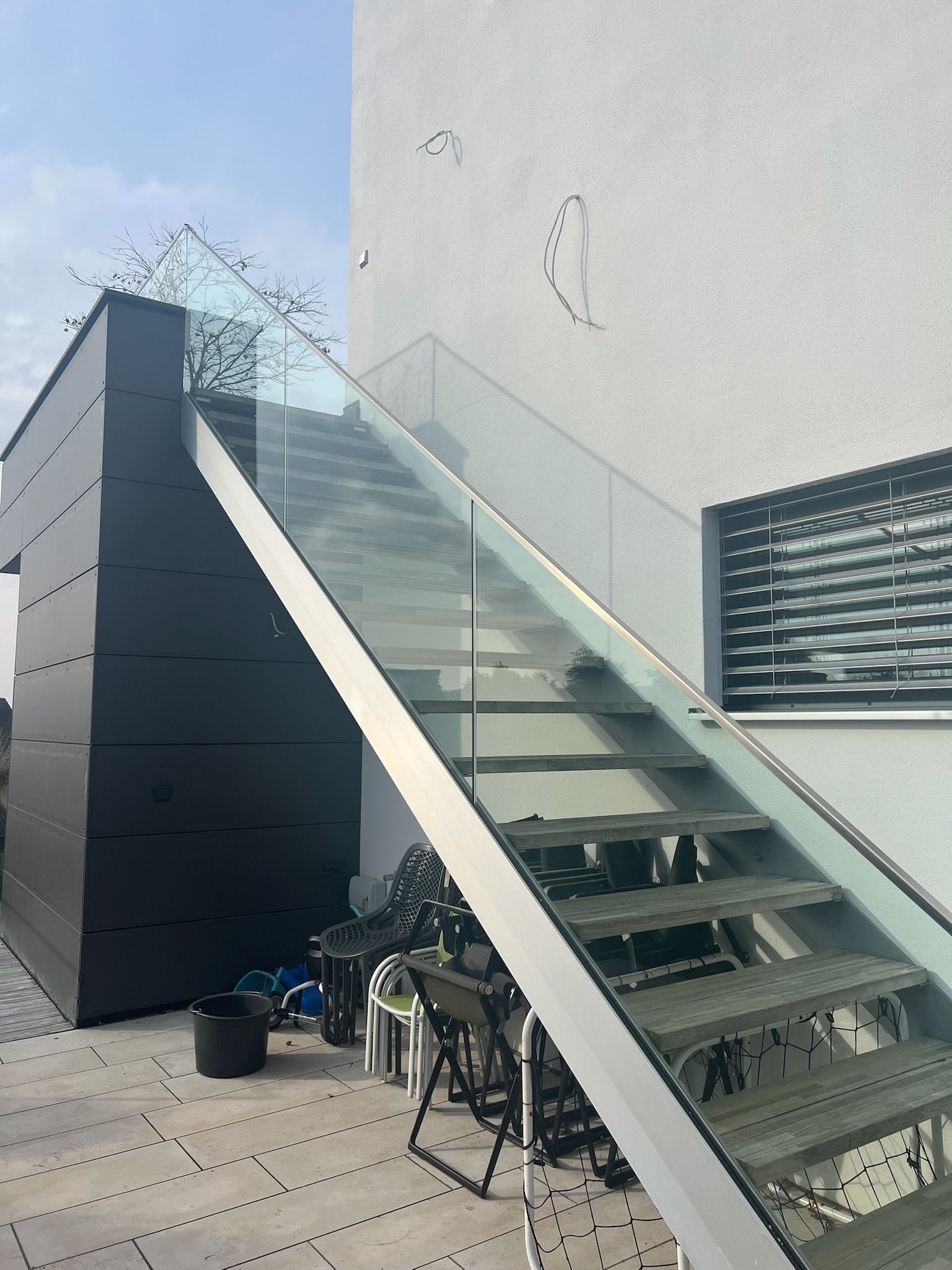 Treppe mit Holzbelag