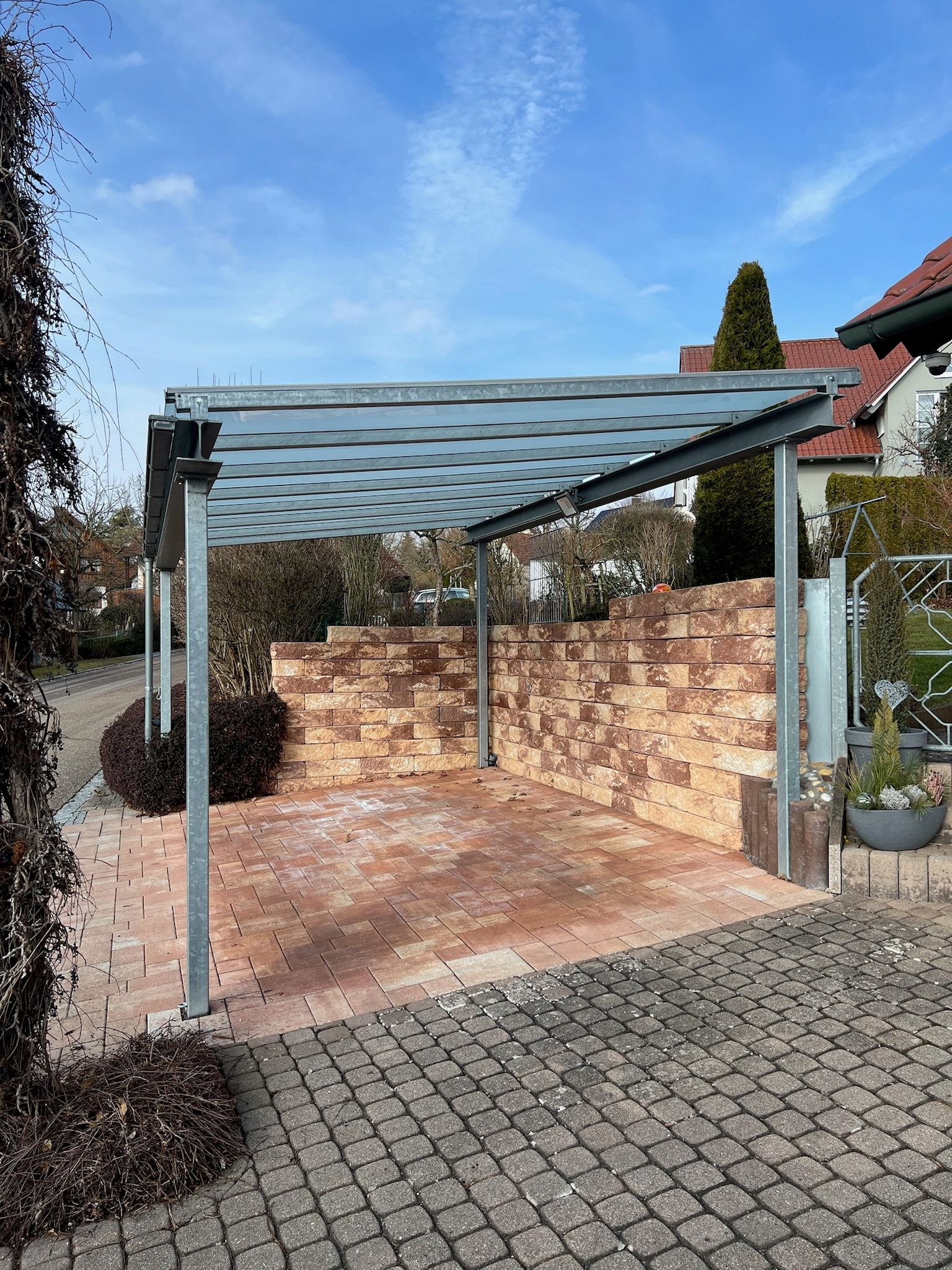 Verzinkter Carport mit Milchglas