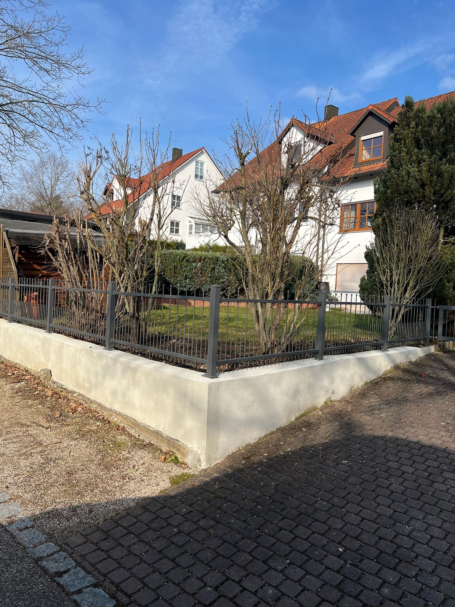 Beschichteter Zaun